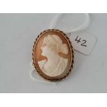 Victorian 9ct mounted shell cameo brooch of a female head.