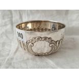 A half fluted sugar bowl with vacant cartouche, 4" diameter, 94g