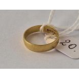 A gold wedding band 18ct gold size L 2.3 gms