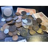 Box of coins & notes