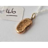 A Victorian engraved kidney bean charm 9ct dented