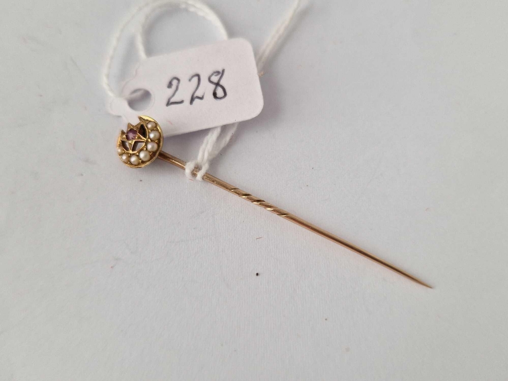 A gold crescent stick pin with pearl and ruby top - Image 2 of 2