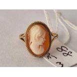 A cameo ring 9ct size M 2 gms