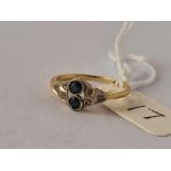 A antique stylish sapphire ring 18ct gold size M 1.5 gms