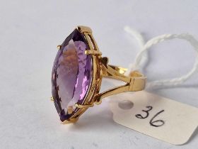 A AMETHYST RING 18CT GOLD 8.3 GMS