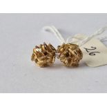 A pair of knot earrings 9ct 1.8 gms