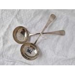 A pair of George III sauce ladles, OE pattern, London 1807 by HS, 100g