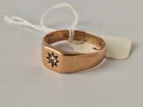 A vintage rose gold signet ring set with central diamond 9ct size V 5 gms