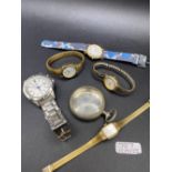 A bag of 5 wristwatches, Pulsar, Timex, Limit, Seiko and Lorus with a P/W case,