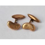 A pair of kidney bean shaped cufflinks 9ct Chester 2.9 gms