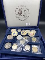 Box of coins incl. £5 etc