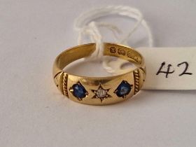 A VICTORIAN SAPPHIRE AND DIAMOND GYPSY SET RING 1897 18VCT GOLD SIZE M 3,3 GMS