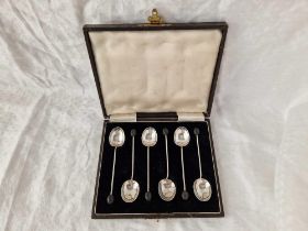 A set of six bean top coffee spoons, Birmingham 1938 in a box