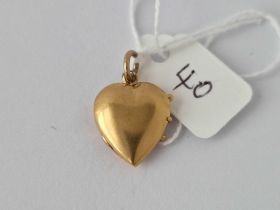 A heart locket 18ct gold 2.8 gms