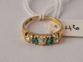 A QUALITY FIVE STONE EMERALD AND DIAMOND RING 18CT GOLD SIZE O 3.3 GMS