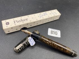 A Parker VACUMATIC 1939 pen with 14ct nib