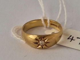 A single stone diamond gypsy set ring 18ct gold size N 4.2 gms