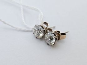 A PAIR OF EXCELLENT BRILLIANT CUT SOLITAIRE DIAMOND EARRINGS APPROX 1.75 CARATS 18CT GOLD BOXED