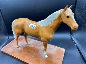 A Chestnut Beswick Horse On Plinth 12 Inches High