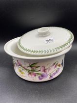 A Portmeirion Tureen And Cover 8 Inch Diameter