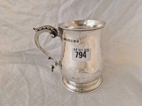 A Good Quality Pink Tankard With Leaf Caped Double Scroll Handle, 5" High, London 1935 With Silver