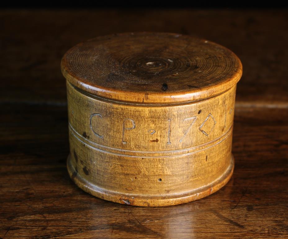 A English Early 18th Century Pole Lathe Turned Beech-wood Love Token Box of circular form with
