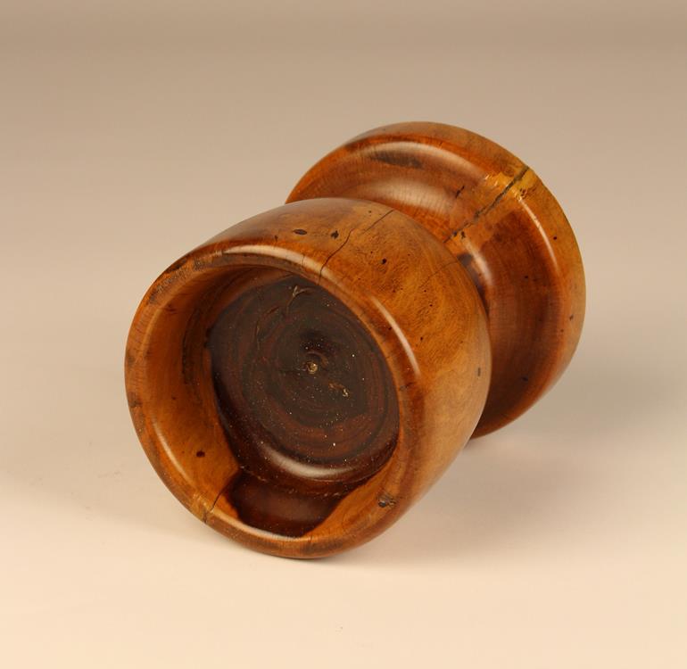 A Lignum Vitae Master Salt turned mostly from the sap wood with dark heart wood only to the centre - Image 2 of 2