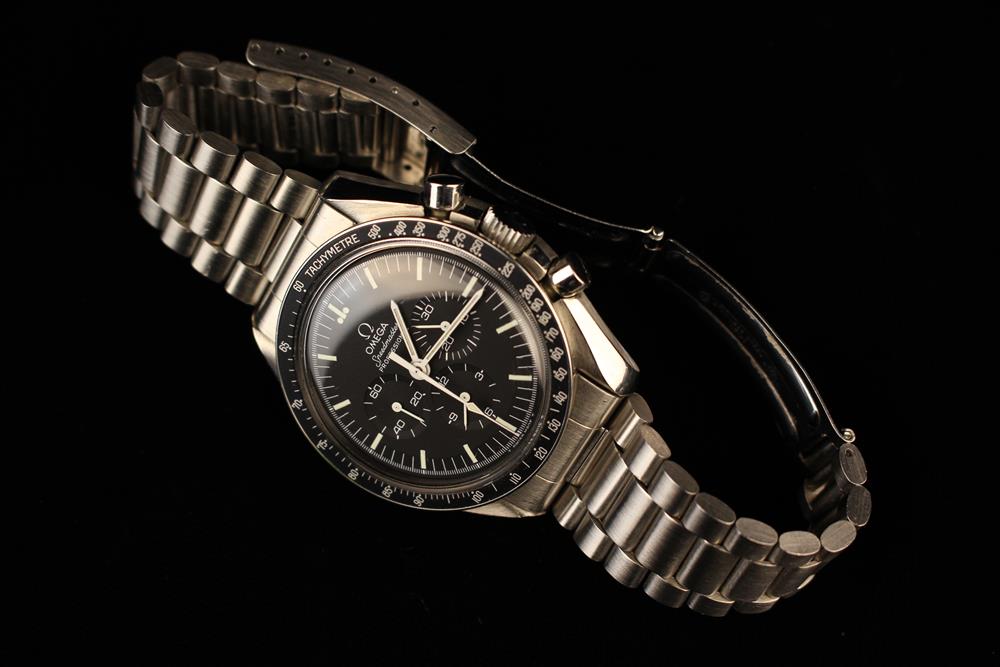 A Gents Omega Speedmaster Professional Moonwatch. - Image 2 of 7