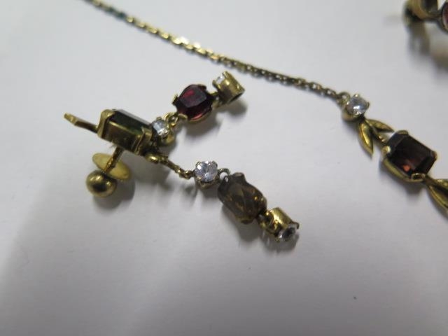 A pretty yellow gold multi stone necklace, 43cm long, a pair of matching earrings and a multi - Image 4 of 5