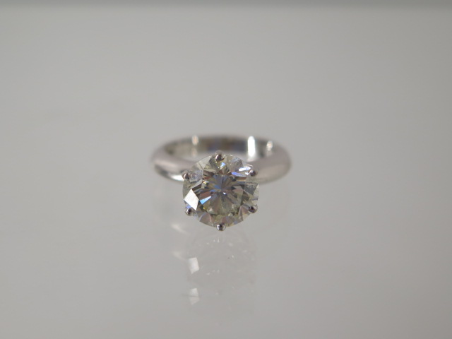 An 18ct white gold diamond solitaire ring approx 3.5ct - 10mm x 6.3mm - ring size M/N - diamonds