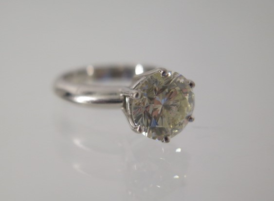 An 18ct white gold diamond solitaire ring approx 3.5ct - 10mm x 6.3mm - ring size M/N - diamonds - Image 6 of 9