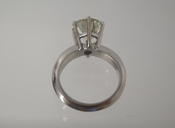 An 18ct white gold diamond solitaire ring approx 3.5ct - 10mm x 6.3mm - ring size M/N - diamonds - Image 8 of 9