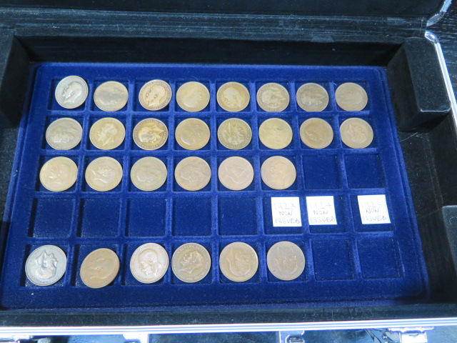 A good collection of Farthings dating from Charles I to Elizabeth II, Halfpennies from William III - Image 2 of 8