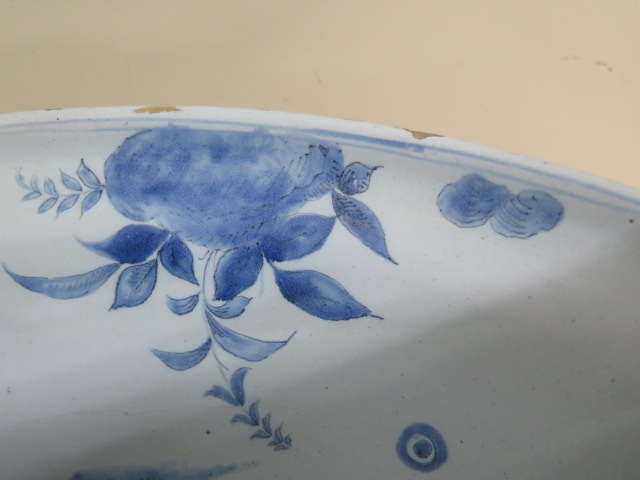 A large Delft blue and white bowl decorated with ships, villas and fruit - Height 20cm x Diameter - Image 4 of 9