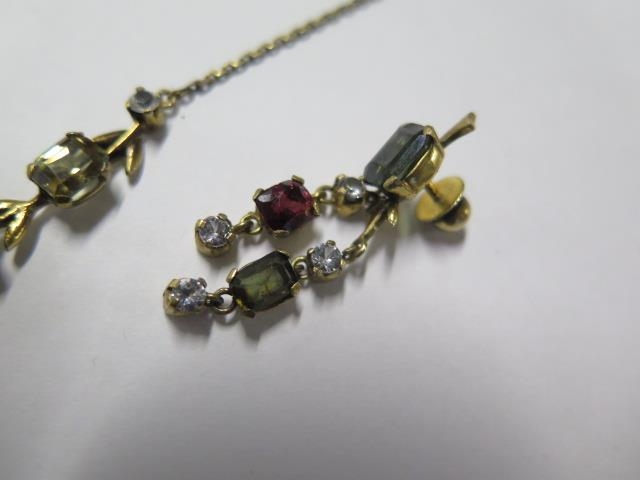 A pretty yellow gold multi stone necklace, 43cm long, a pair of matching earrings and a multi - Image 5 of 5