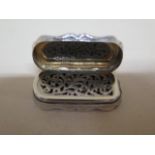 A silver vinaigrette - Length 4.5cm - Birmingham 1854/55 - approx weight 22 grams - in good