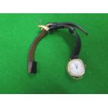 A 9ct yellow gold ladies manual wind wristwatch - running - total weight approx 12 grams