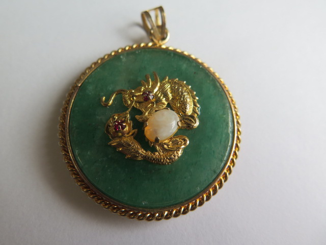 A gilt metal pin brooch, gilt metal Chinese pendant, gilt metal fobs and watch key and a gilt - Image 3 of 6