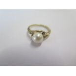 A 585 14ct yellow gold pearl ring size N - approx weight 3.2 grams - generally good, minor marks