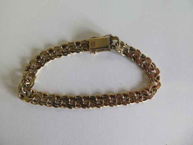 A 14ct yellow gold 19.5cm bracelet - approx weight 18.2 grams - clasp good, small wear, otherwise - Image 2 of 2