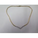 A yellow gold and white metal diamond necklace with 15 brilliant cut diamonds - Length 39cm -