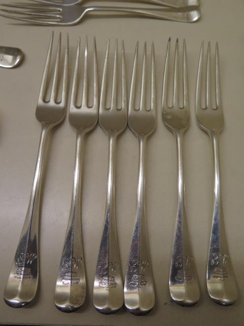 A good six setting silver set of flatware Sheffield 1934/35, O&B Ltd Oliver & Bowen Ltd to include - Image 9 of 10