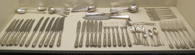 A good six setting silver set of flatware Sheffield 1934/35, O&B Ltd Oliver & Bowen Ltd to include