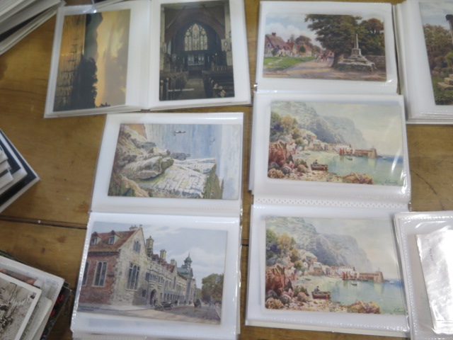 A large collection of Victorian and later postcards in over 70 small folders and albums including - Image 3 of 11
