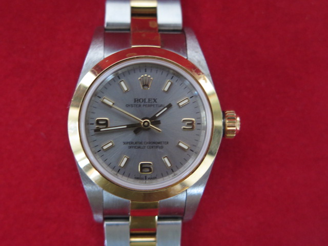 A ladies Rolex bi metal oyster perpetual superlative chronometer 2000/2001 ladies bracelet