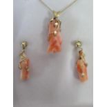 A Handmade Designer 9ct Yellow Gold Coral Pendant and Matching Ear Rings - Pendant approx. 36mm