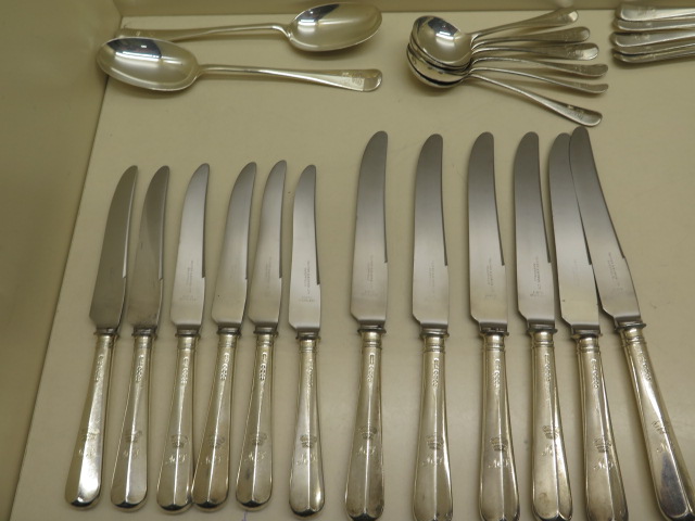 A good six setting silver set of flatware Sheffield 1934/35, O&B Ltd Oliver & Bowen Ltd to include - Image 2 of 10