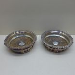 A pair of silver plated coasters - Diameter 16cm
