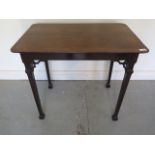 A Georgian mahogany side table - Width 75cm x Depth 48cm x Height 67cm