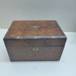 A George III antique burr walnut tea caddy with mother of pearl edging - Width 19cm